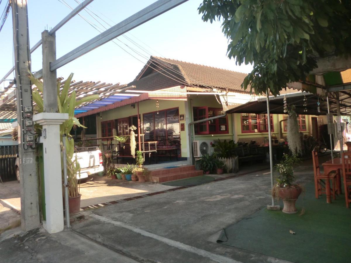 Hostel Sakura House Chiang Mai Zewnętrze zdjęcie