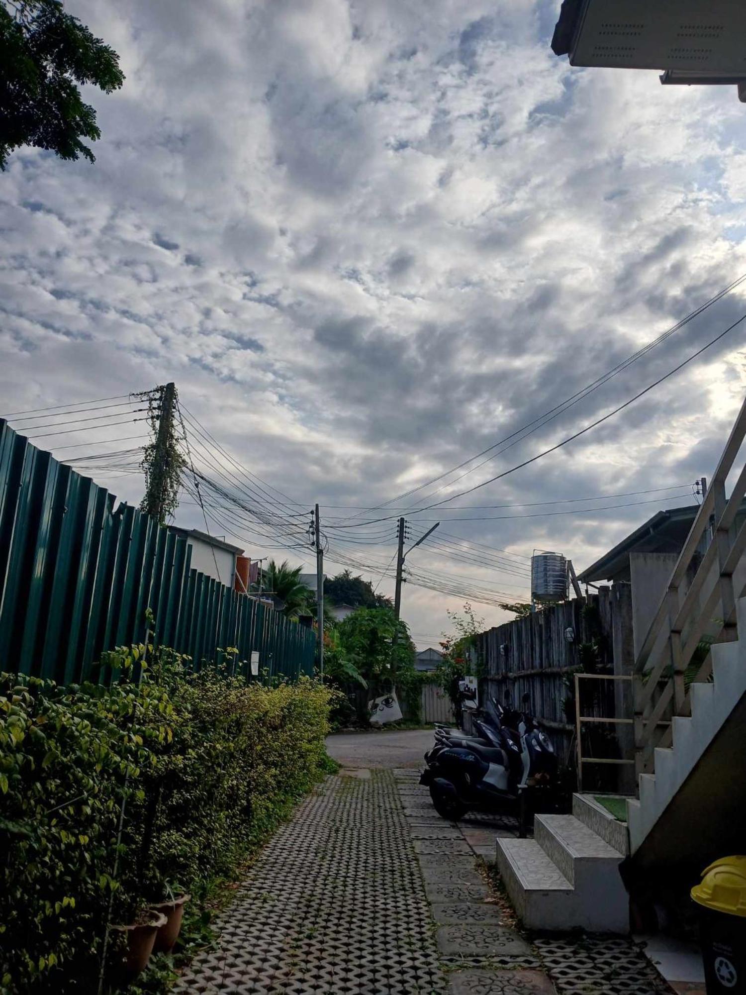Hostel Sakura House Chiang Mai Zewnętrze zdjęcie