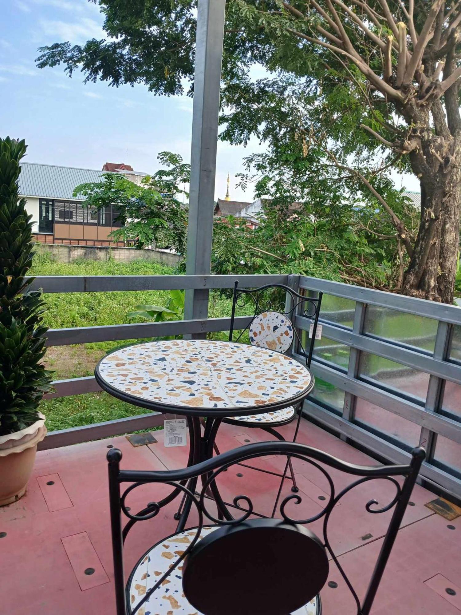Hostel Sakura House Chiang Mai Zewnętrze zdjęcie